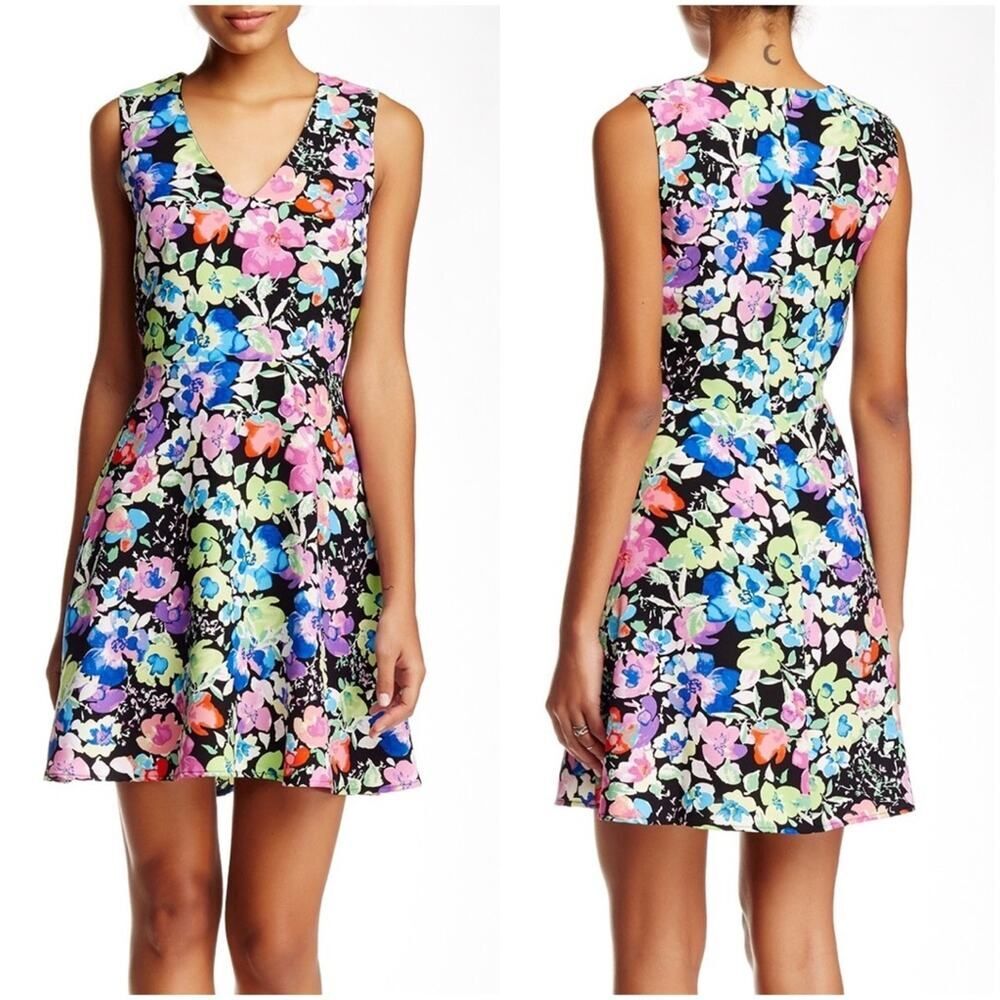 Charles Henry V-Neck Floral Fit & Flare Dress